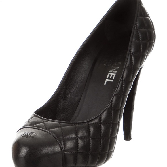 Authentic Chanel Quilted leather Pumps - Picture 4 of 7